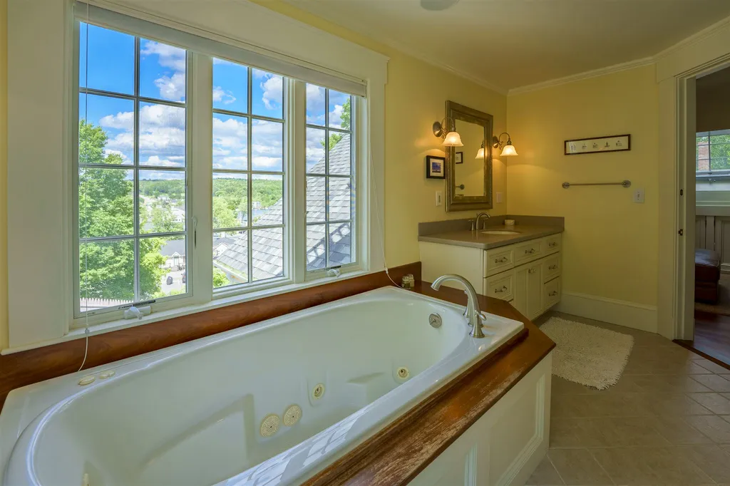 9 Highland Street Meredith NH 03253
