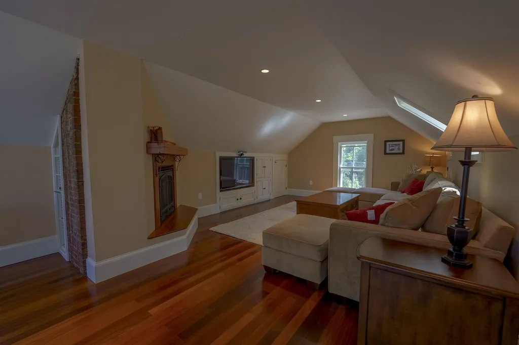 9 Highland Street Meredith NH 03253