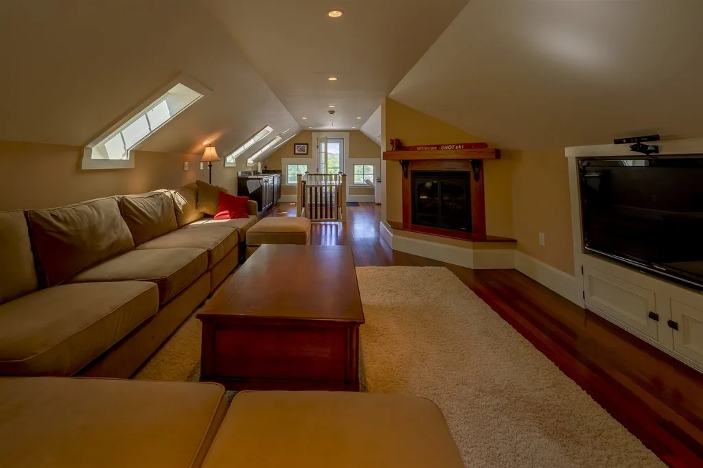 9 Highland Street Meredith NH 03253