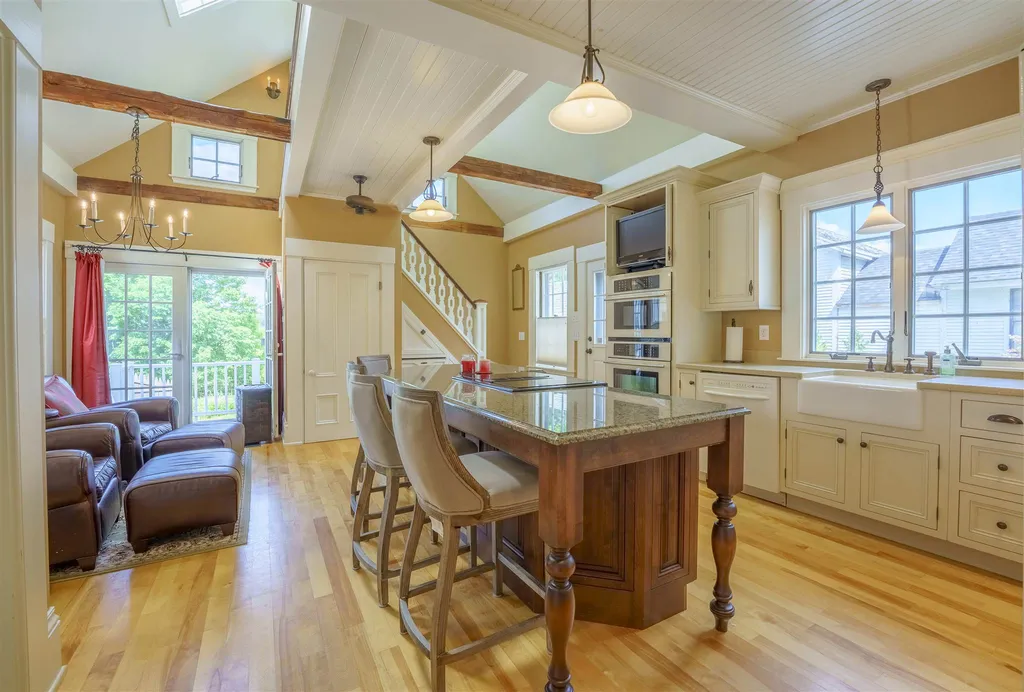 9 Highland Street Meredith NH 03253