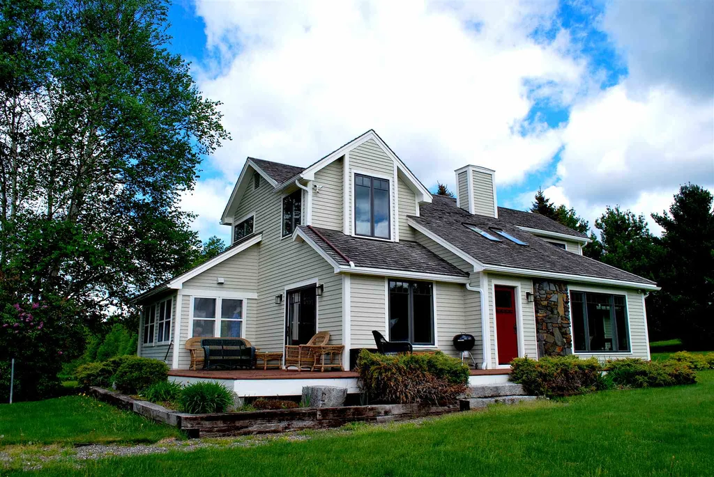 160 Lakeview Road Greensboro VT 05841
