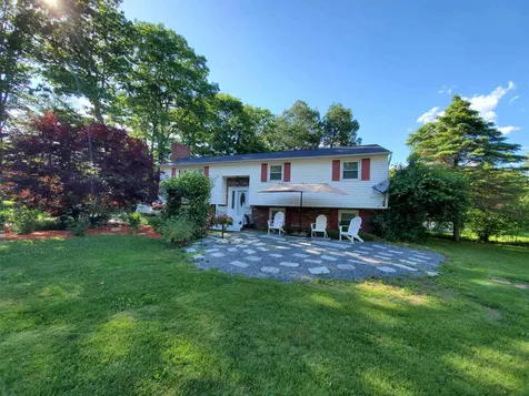 40 Crockett Drive Goffstown NH 03045