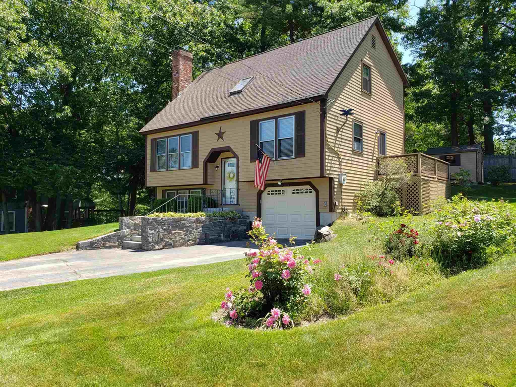 27 Grace Drive Nashua NH 03062