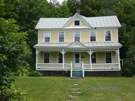 214 Vt Route 11 W Chester VT 05143