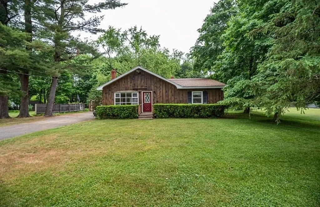 33 Old Rochester Road Dover NH 03820
