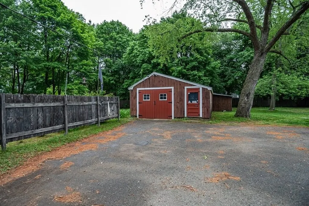 33 Old Rochester Road Dover NH 03820