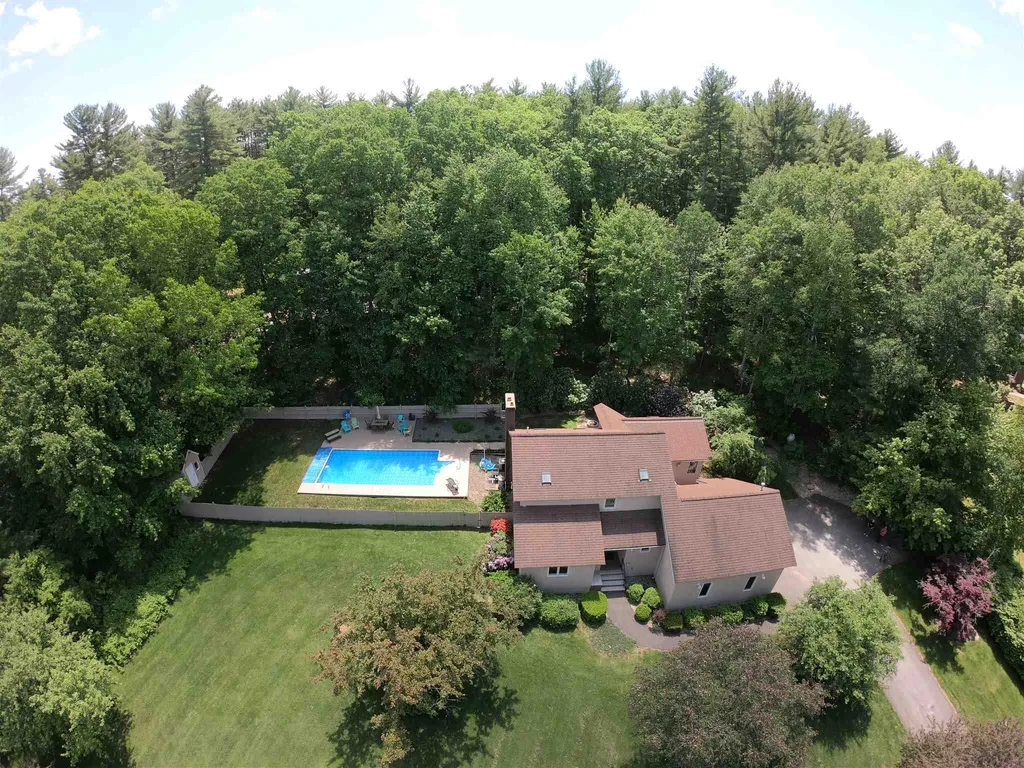 5 Farrwood Road Windham NH 03087