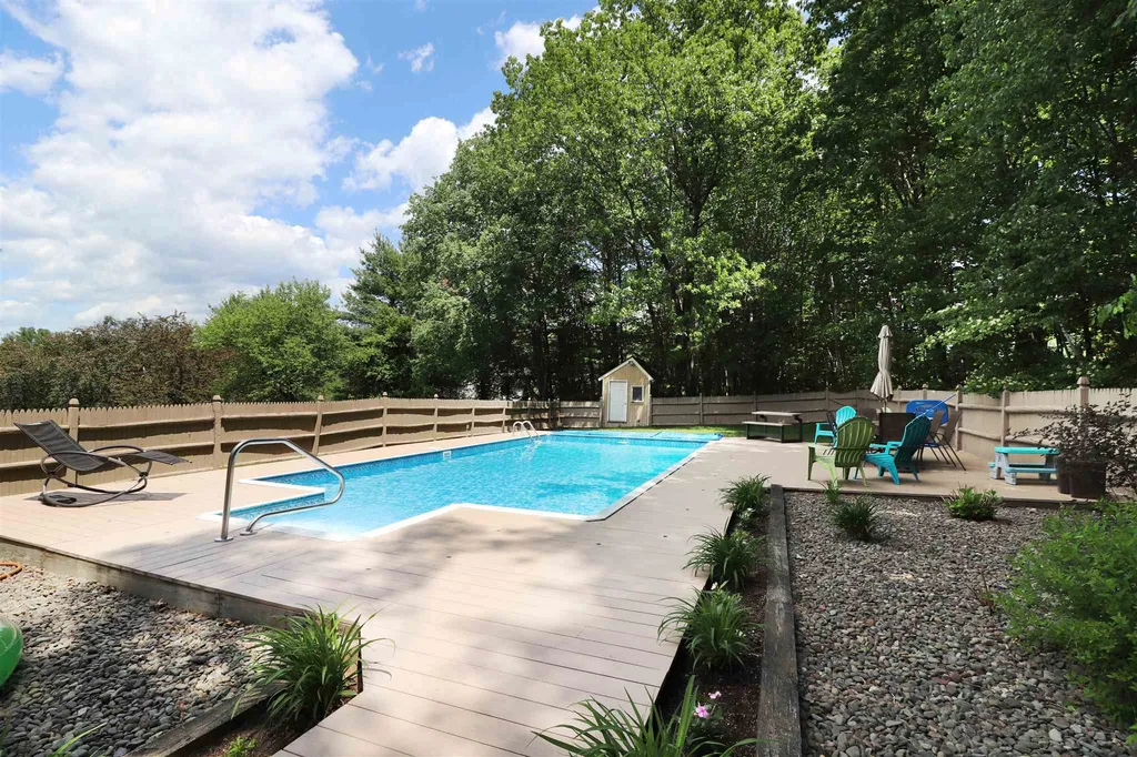 5 Farrwood Road Windham NH 03087