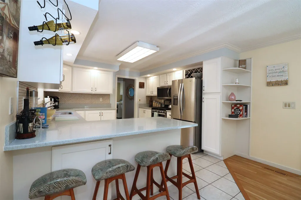 5 Farrwood Road Windham NH 03087