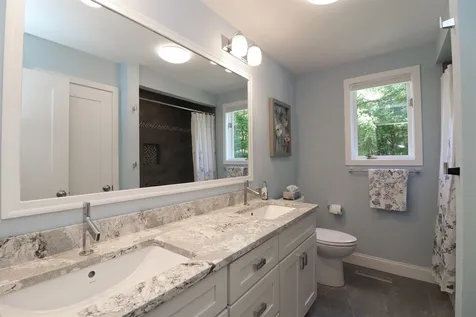5 Farrwood Road Windham NH 03087