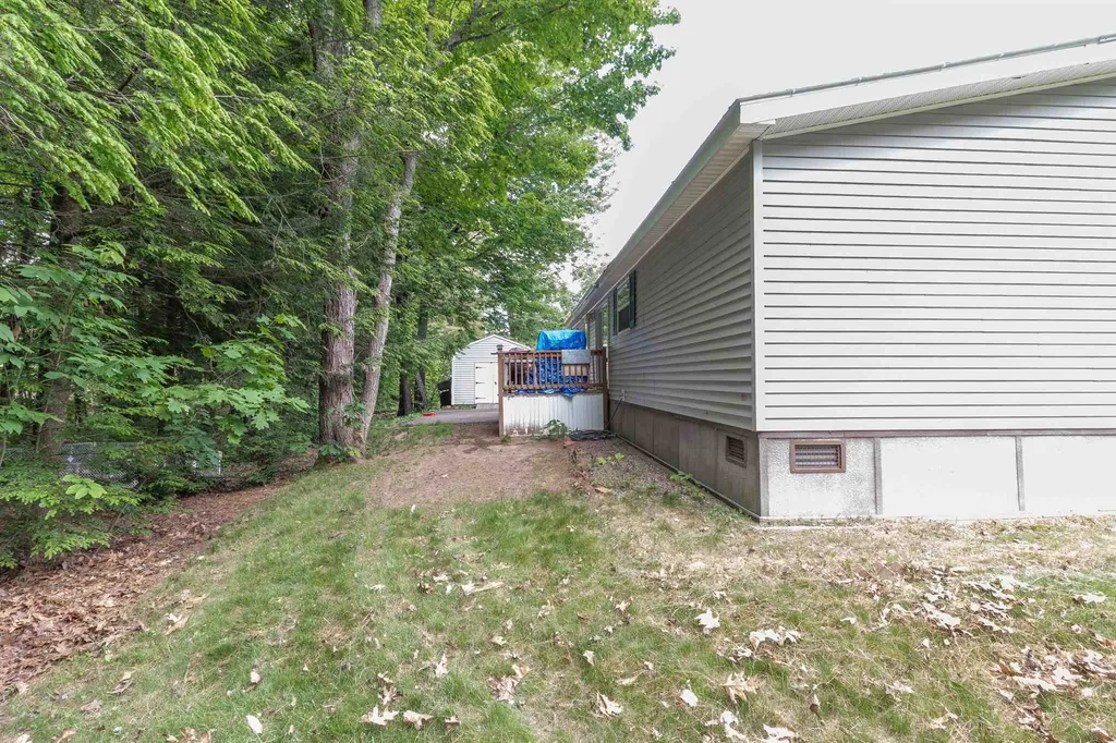22 South Fuchsia Drive Rochester NH 03867