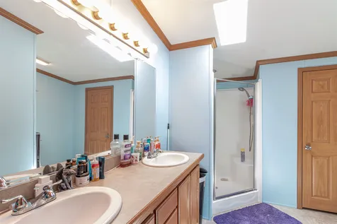 22 South Fuchsia Drive Rochester NH 03867