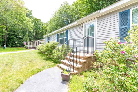 22 South Fuchsia Drive Rochester NH 03867
