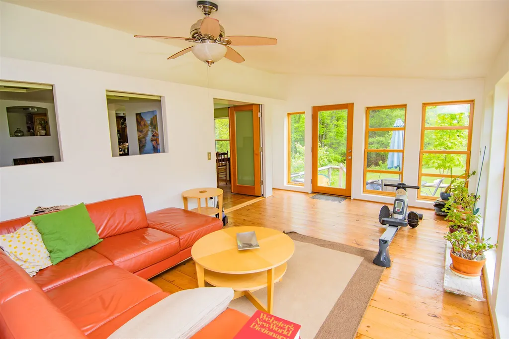 48 Mackenzie Road Worcester VT 05682