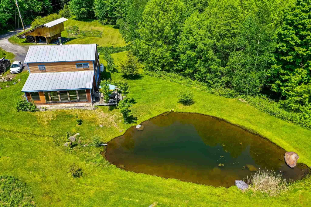 48 Mackenzie Road Worcester VT 05682