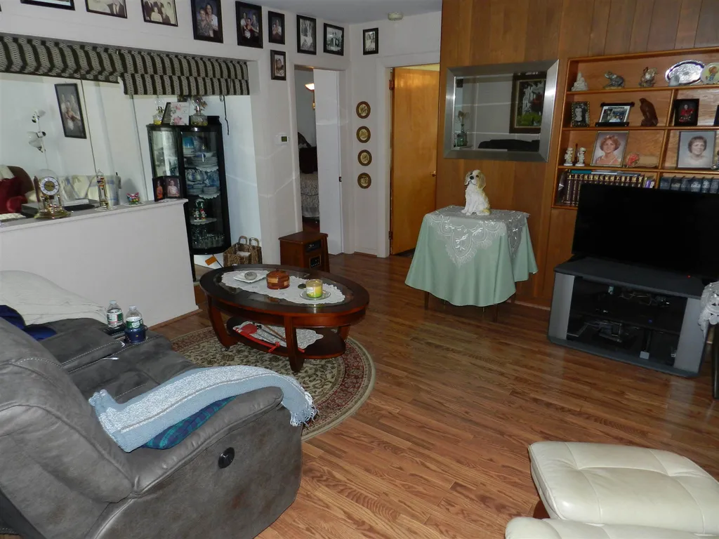 66 Glass Street Pembroke NH 03275-1504