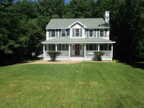 25 Sarah Drive Merrimack NH 03054