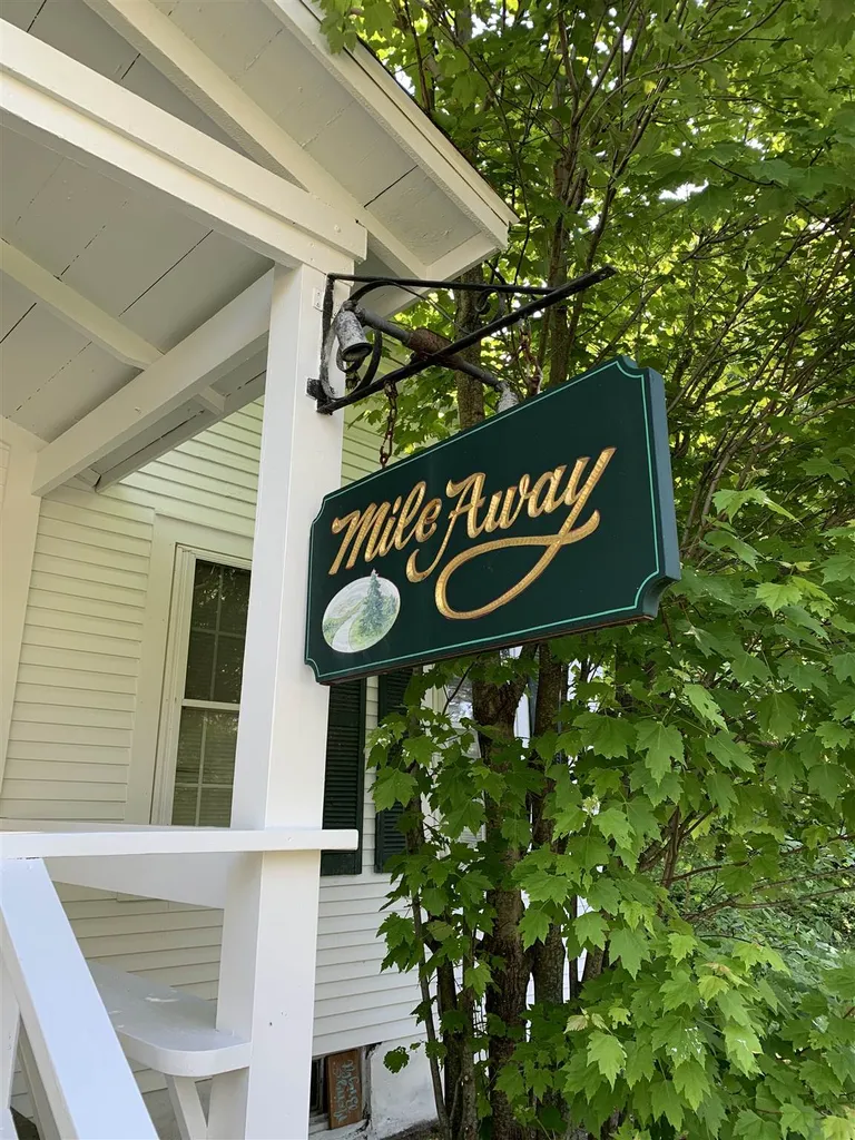 4656 Mountain Road Stowe VT 05672