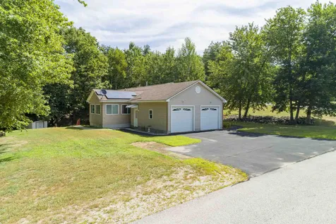 4 Hemlock Drive Goffstown NH 03045