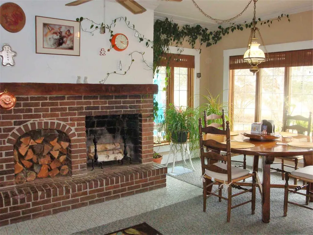 91 River Road Orford NH 03777