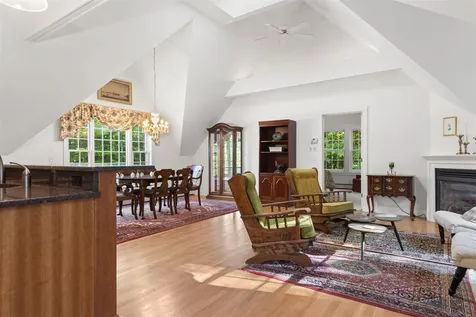 512 Brookside Drive New London NH 03257