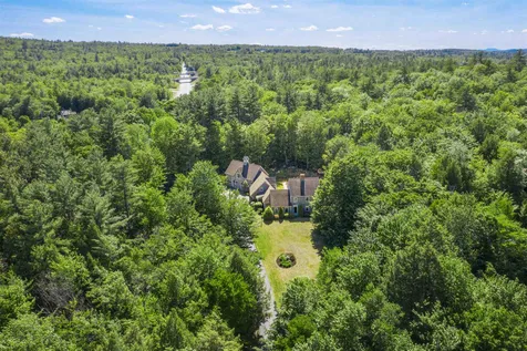 512 Brookside Drive New London NH 03257