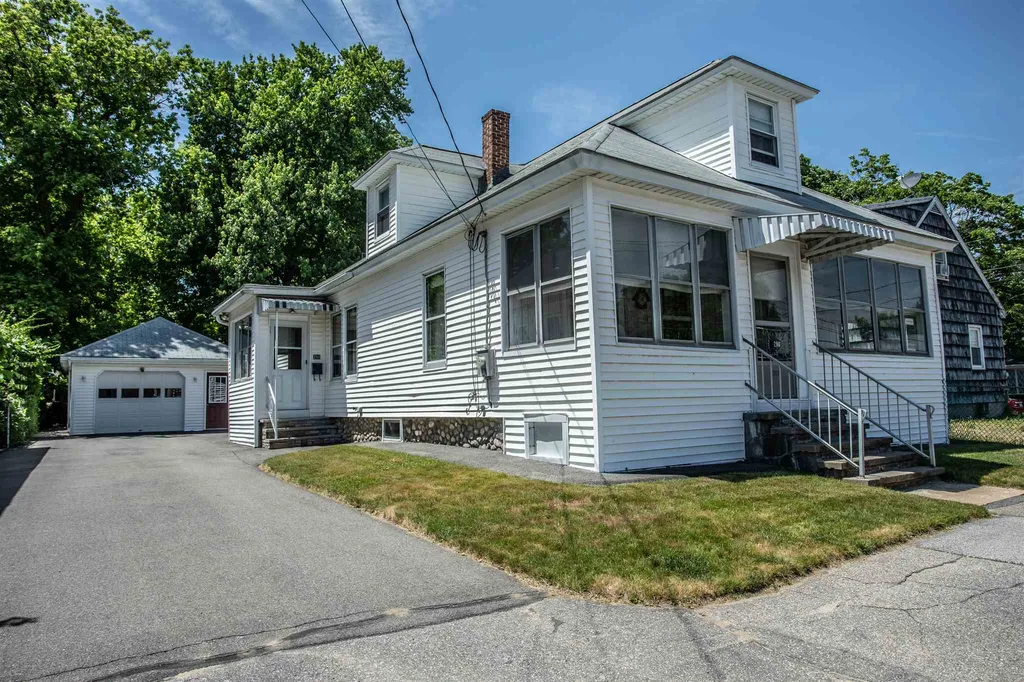 298 Calef Road Manchester NH 03103