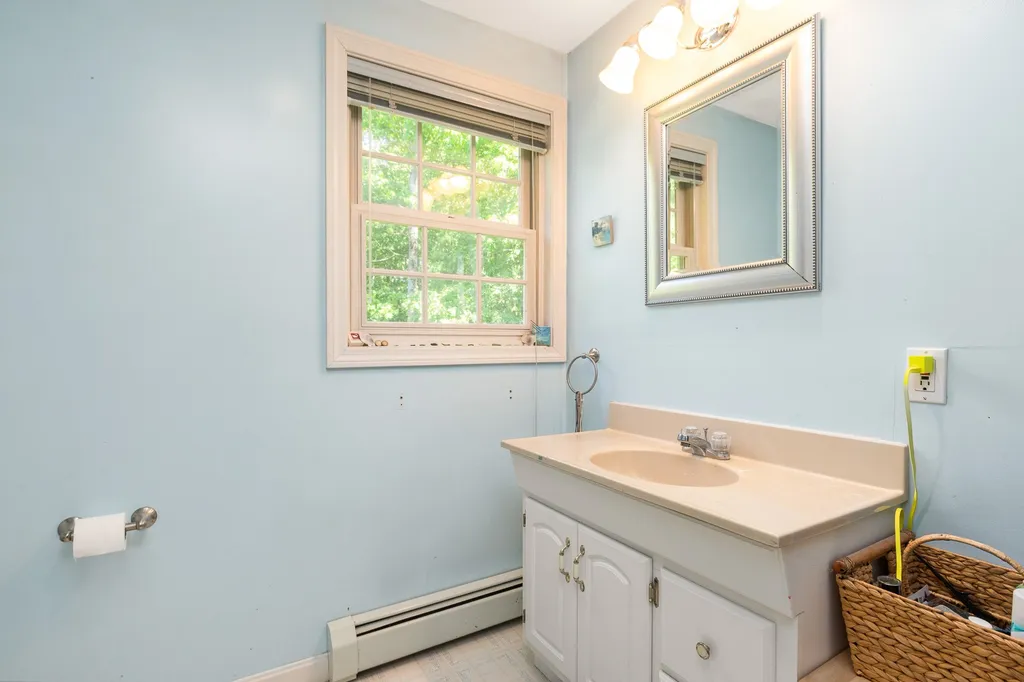 14 Greystone Road East Kingston NH 03827