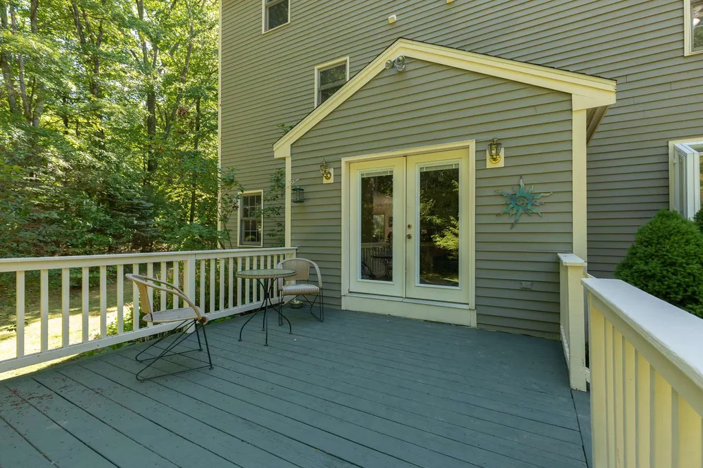 14 Greystone Road East Kingston NH 03827