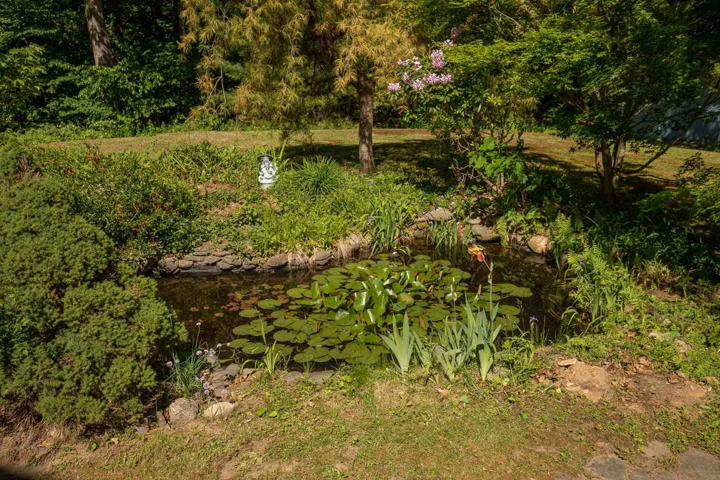 14 Greystone Road East Kingston NH 03827