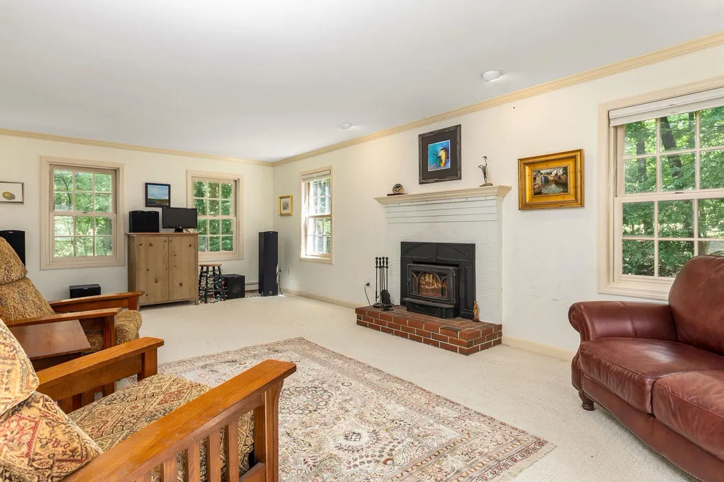 14 Greystone Road East Kingston NH 03827