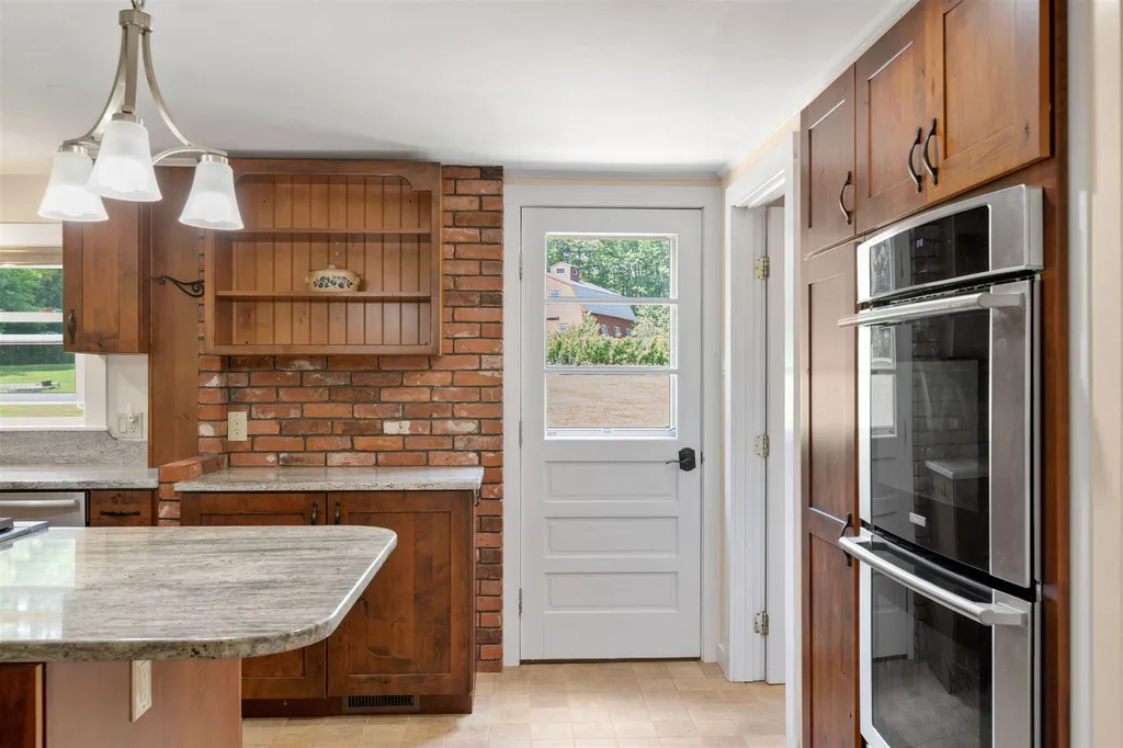 135 Brook Road Sanbornton NH 03269