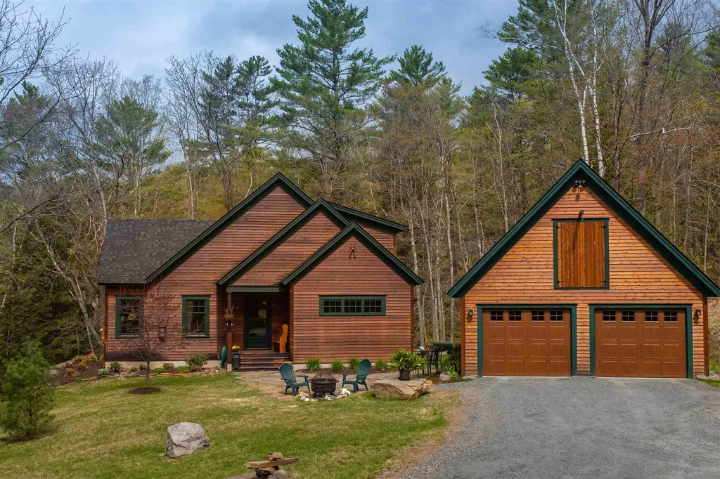 96 Hawkwood Lane Hartford VT 05059