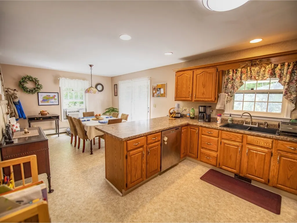 87 Williams Road Colchester VT 05446
