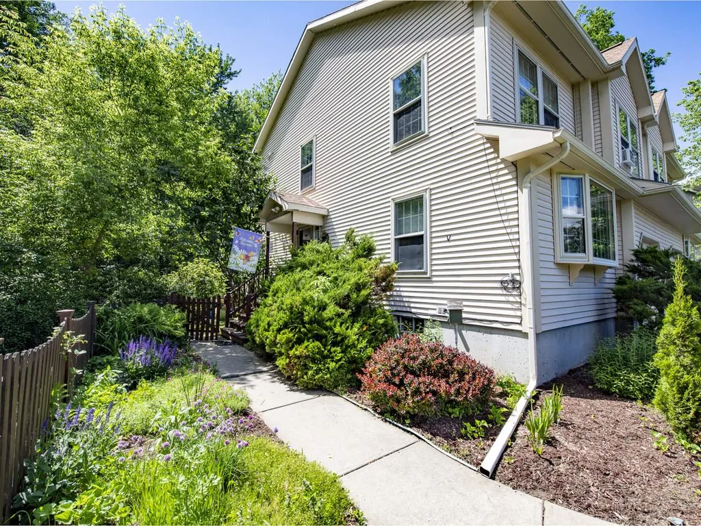 87 Williams Road Colchester VT 05446