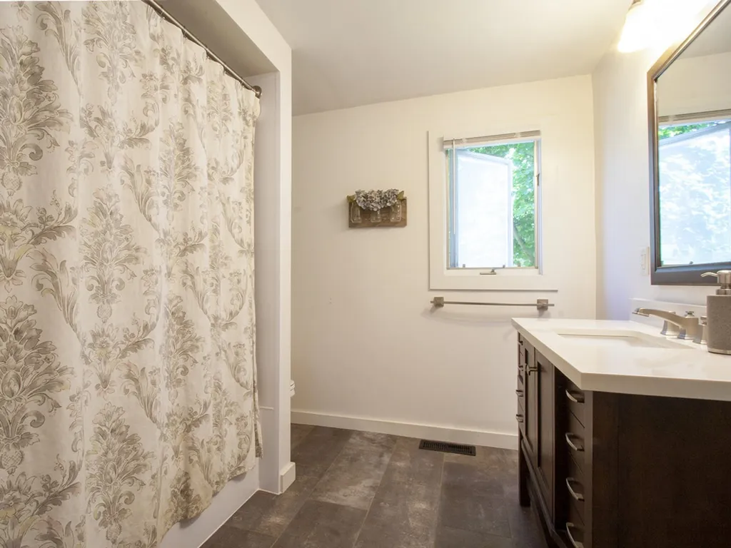 11 Half Moon Terrace Colchester VT 05446