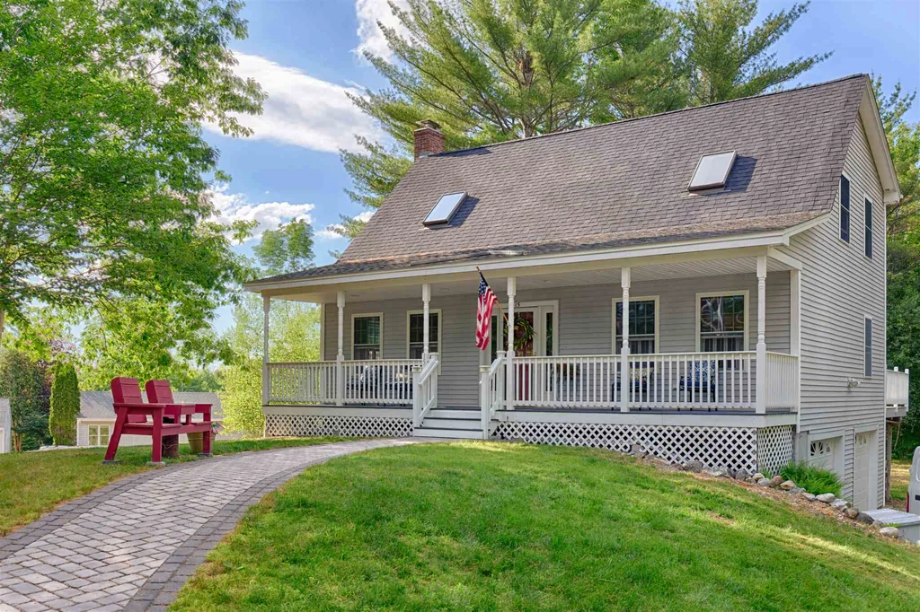 15 Hayes Road Alton NH 03809