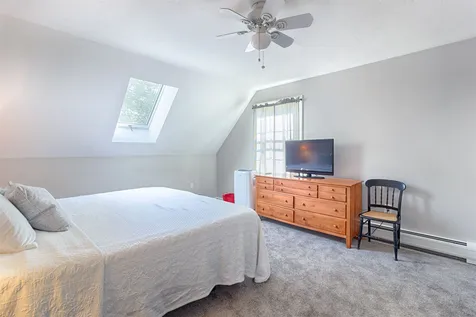 15 Hayes Road Alton NH 03809