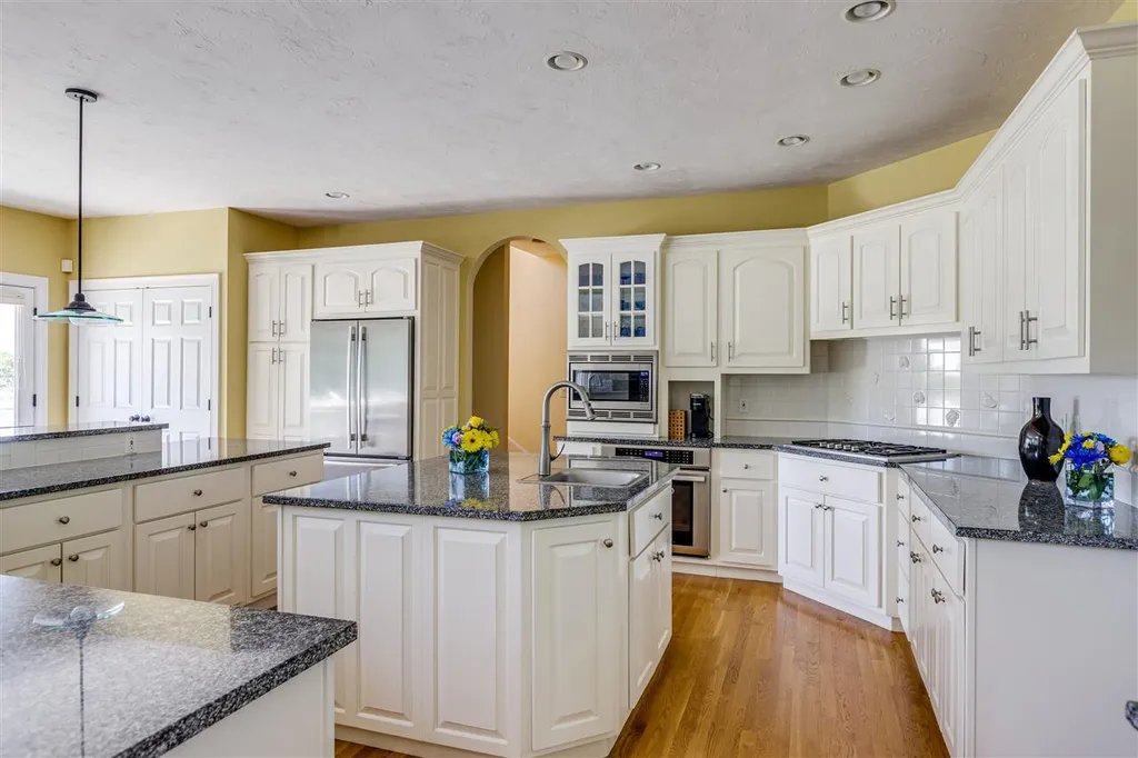 6 Spencers Way Kittery ME 03904