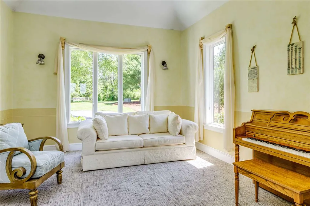 6 Spencers Way Kittery ME 03904