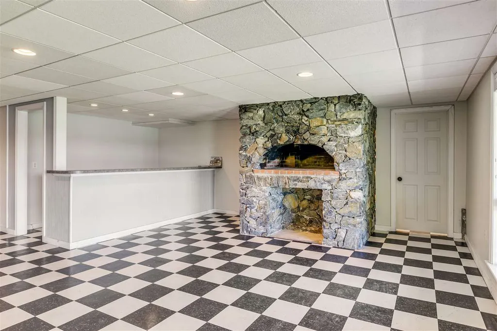 6 Spencers Way Kittery ME 03904