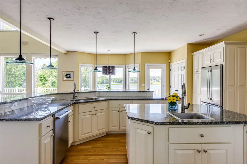 6 Spencers Way Kittery ME 03904