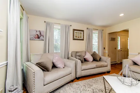 261 Epping Road Exeter NH 03833