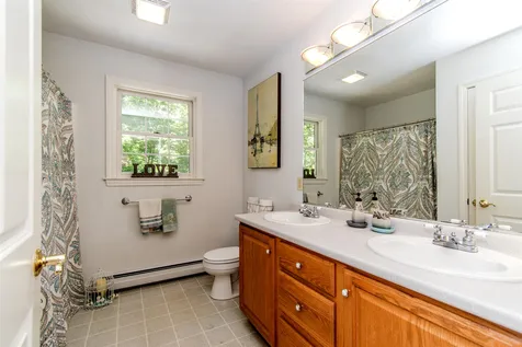 261 Epping Road Exeter NH 03833