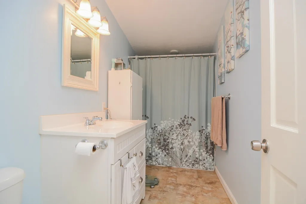 18 Marie Avenue Salem NH 03079