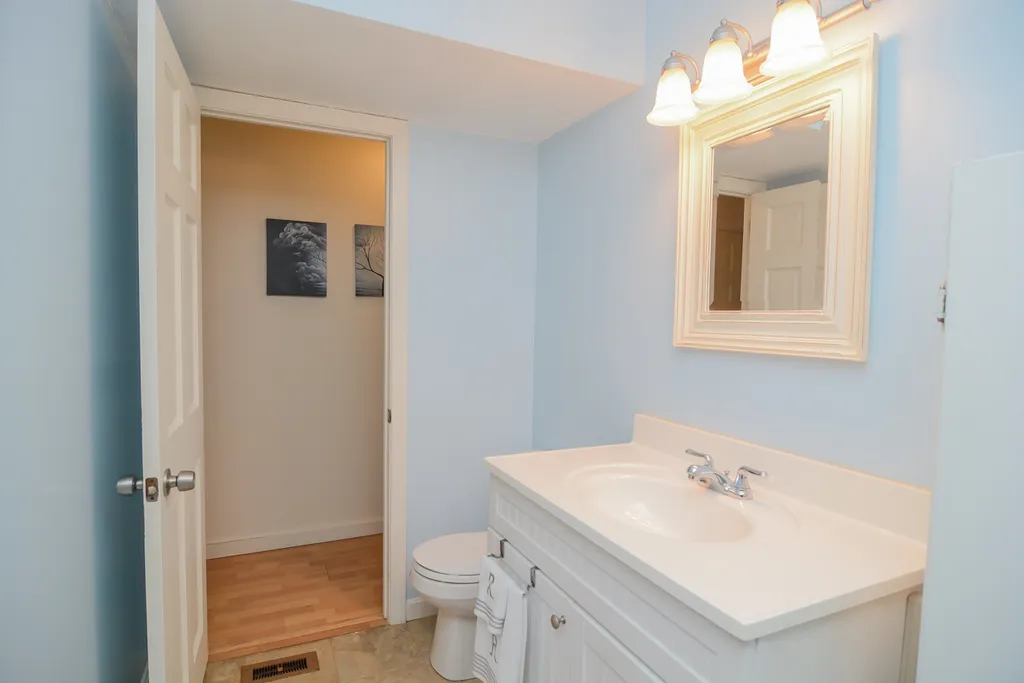 18 Marie Avenue Salem NH 03079
