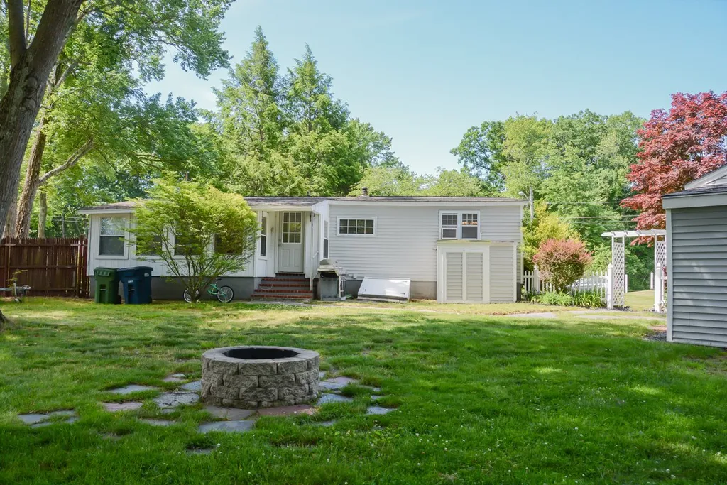 18 Marie Avenue Salem NH 03079