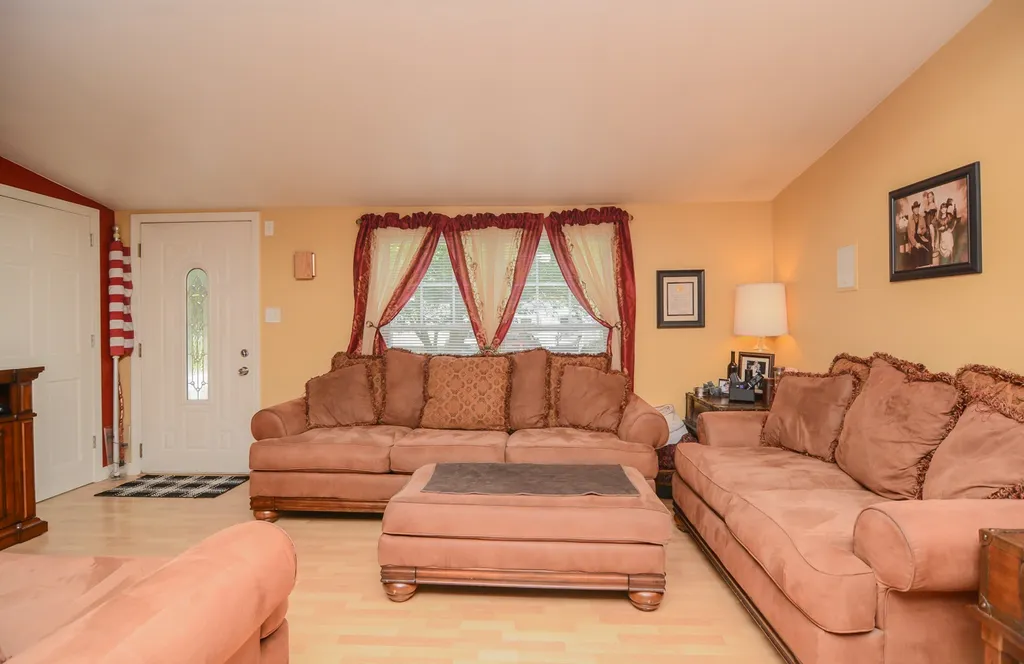 18 Marie Avenue Salem NH 03079