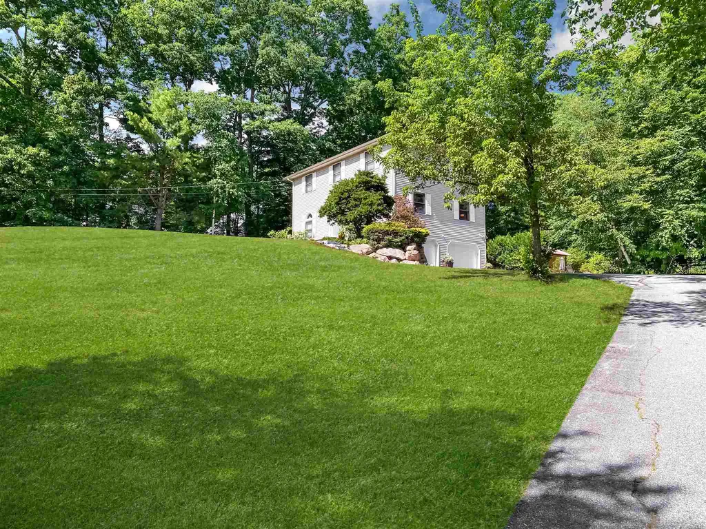 15 Legacy Drive Hooksett NH 03106