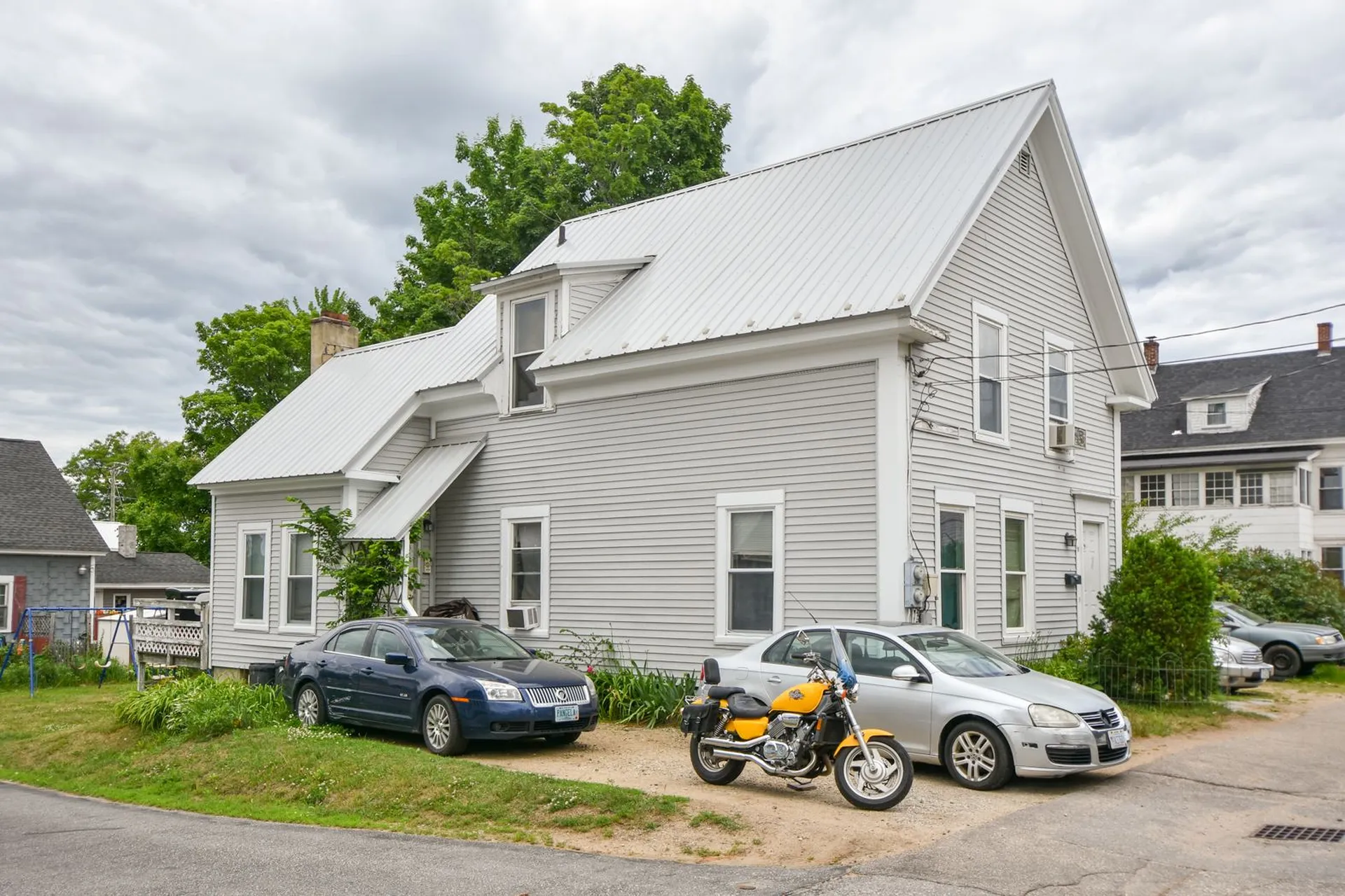 18 Charles Street Laconia NH 03246